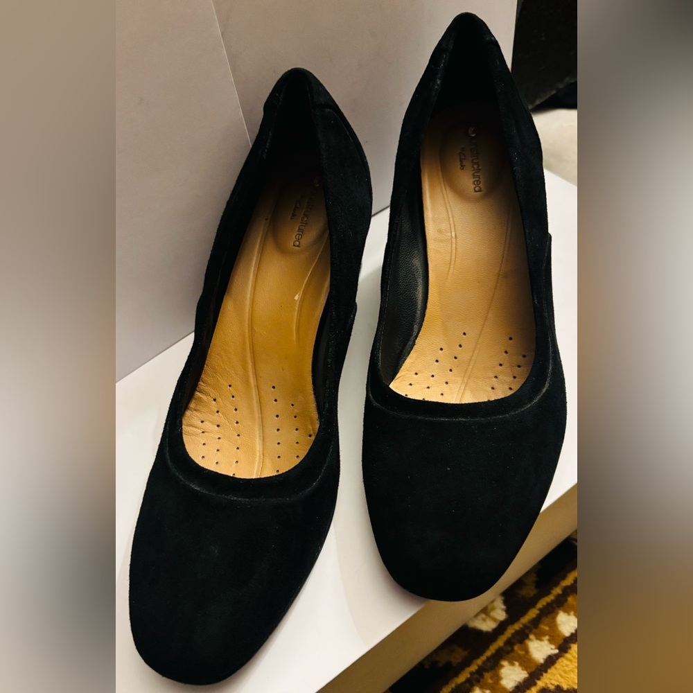Elegant Black Women's Block Heels - Picture 2 of 8